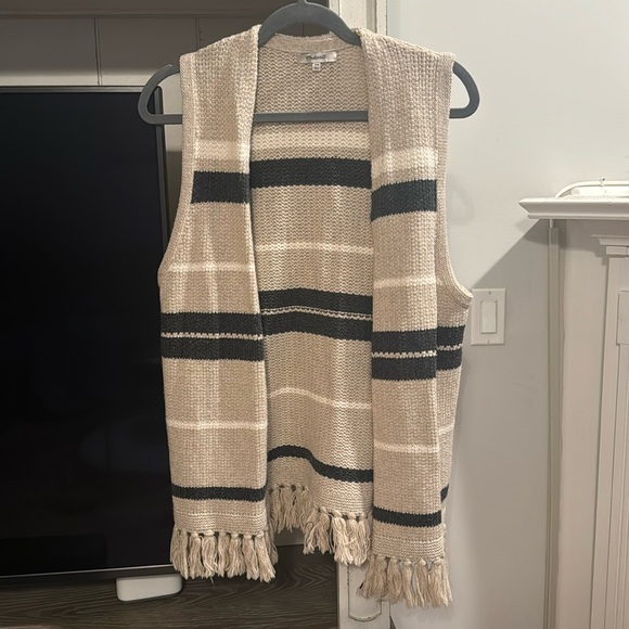 Madewell Coastward Fringe Sweater-Vest - Picture 2 of 5